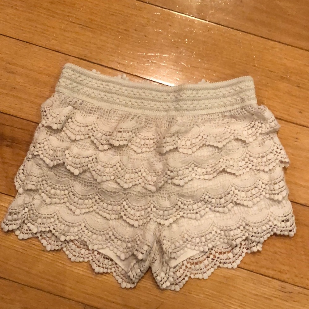 White cream lace shorts